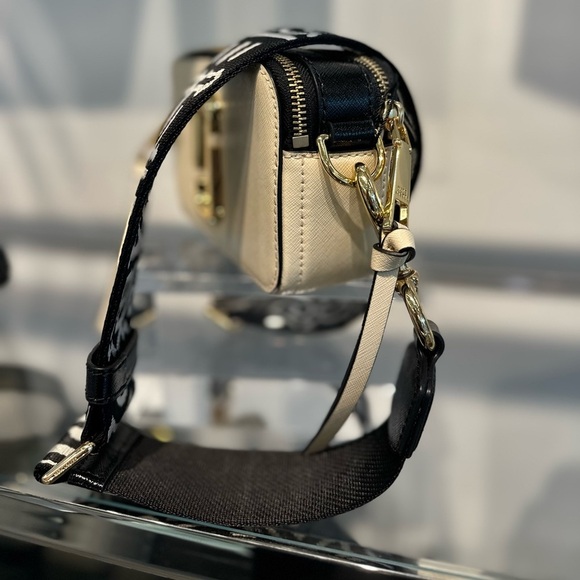 NWT! NEW! Marc Jacobs The Bi-Color Snapshot Cream and Black Crossbody Bag - Picture 6 of 16